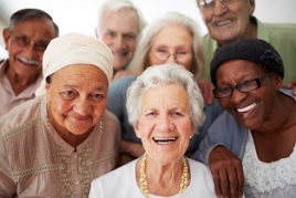 foto de idosos felizes